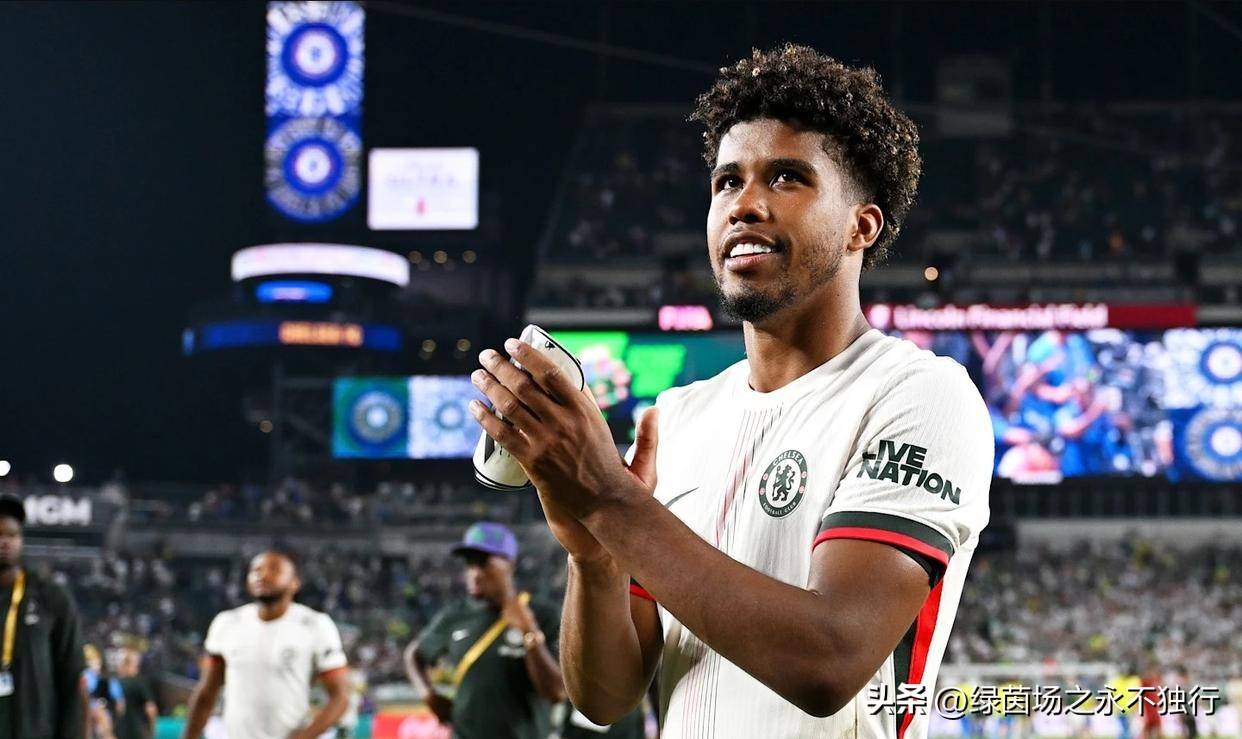 切尔西赚翻了：1200万欧签下中场悍将，法甲抢断王，如今身价6倍